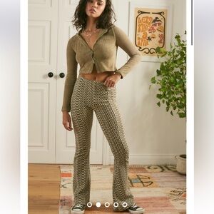 iets frans... logo pants